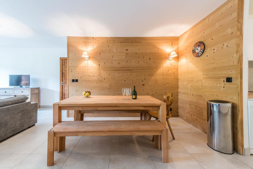 Les Terrasses De Perrieres Apartment เลส์เฌต์ ภายนอก รูปภาพ